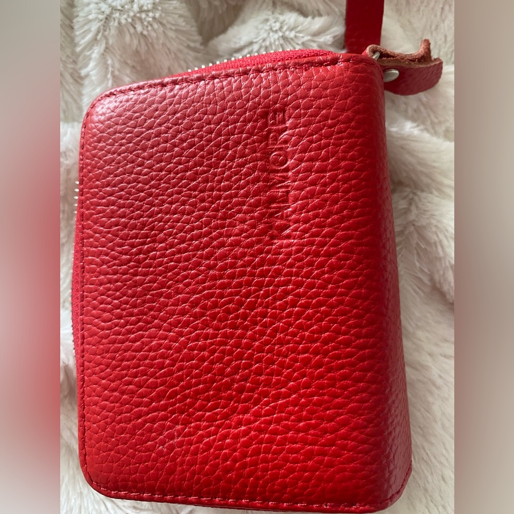 Leather Coin and RFID Credit Card Wallet | Red | Nice Size | 8 card slots